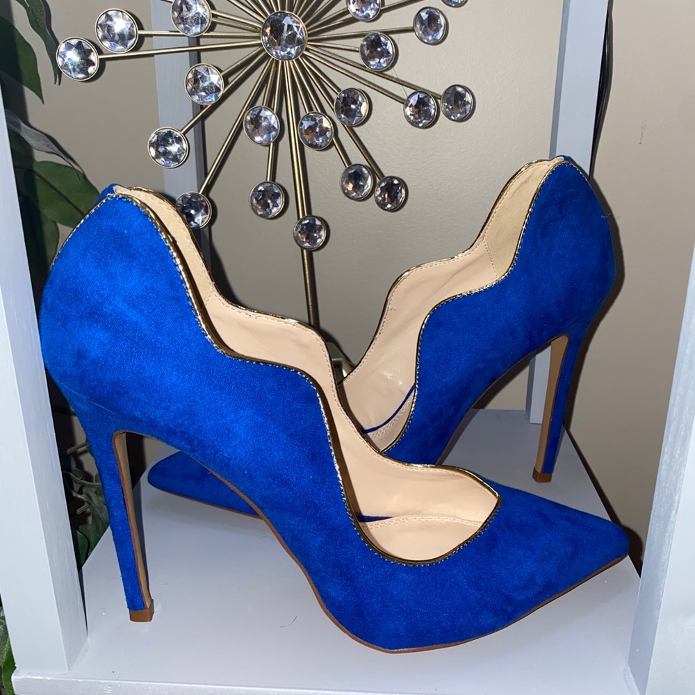 Blue suede pumps obo